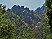 50 Dalla Madonna del Frassino zoom verso la Val Gerona che sto per salire